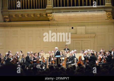 Boston Symphony Orchestra mit Bernard Haitink, Konzert vom 2. Mai 2015. Boston Symphony Hall. Stockfoto