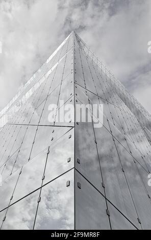 Cube Berlin. Bürogebäude am Washington Square vor dem Hauptbahnhof in Berlin, Deutschland. Cube Berlin. Washingtonplatz am Hauptbahnhof Berlin. Stockfoto