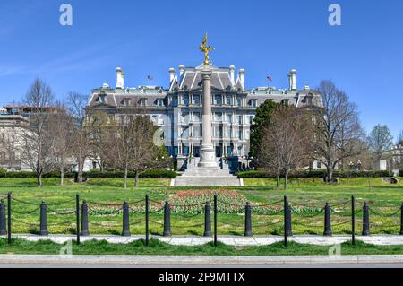 Washington, DC - 3. Apr 2021: Das First Division Monument, Tribut an diejenigen, die während ihres Diensts in der 1. Infanterie-Division der US-Armee starben. Stockfoto
