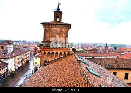 Der Löwenturm im Schloss Este in Ferrara Italien Stockfoto