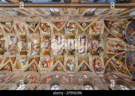 Vatikanstadt, Rom, Italien. Decke der Sixtinischen Kapelle im Vatikanischen Museum Stockfoto