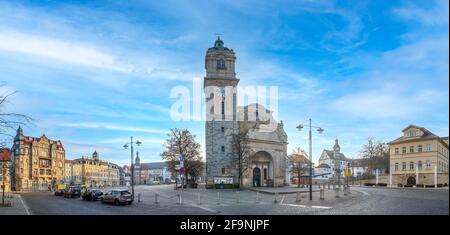 Eisenach, Deutschland. Panorama der Georgskirche auf dem Hauptplatz im Stadtzentrum von Eisenach, Thüringen Stockfoto