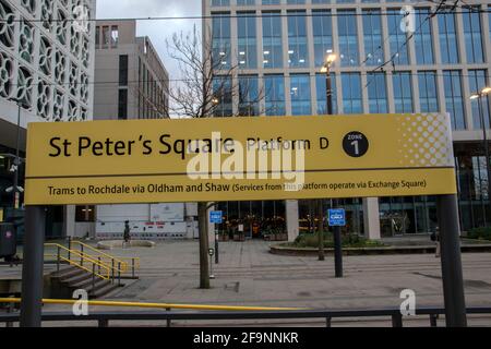 Tram Platform Saint Peter's Square at Manchester England 8-12-2019 Stockfoto