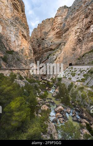 Royal Trail (El Caminito del Rey) in der Schlucht des Gaitanes Chorro, Provinz Malaga, Spanien. Stockfoto