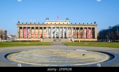 Ansicht des Gebäudes des alten Museums - altes Museum in berlin auf der berühmten Museumsinsel gelegen. Stockfoto