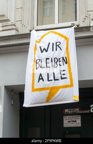 07.12.2020, Berlin, Berlin, Deutschland - Mitte - Mieter protestieren gegen den Verkauf von Mietwohnungen. 0CE201207D005CAROEX.JPG [MODELLVERSION: NICHT APPIL Stockfoto