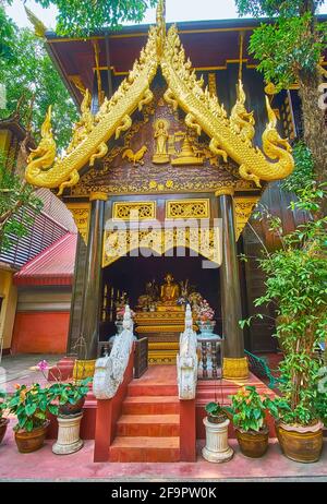 Der kleine Schrein auf dem Gelände des Wat Phra Kaew Tempels, Chiang Rai, Thailand Stockfoto