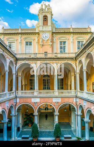 Innenhof eines der Paläste von strada nuova - doria tursi Palast in Genua, Italien Stockfoto