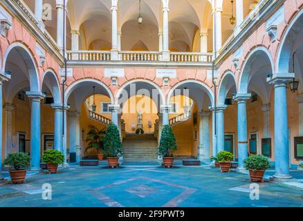 Innenhof eines der Paläste von strada nuova - doria tursi Palast in Genua, Italien Stockfoto