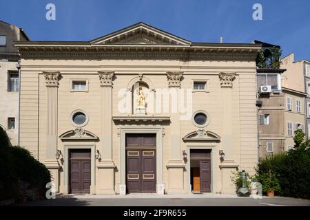 Neoklassische façade der 'Neuen' Kirche (1824-1826) der Kirche Oder Eglise Notre-Dame-des-Accoules Accoules Marseille Provence France Stockfoto
