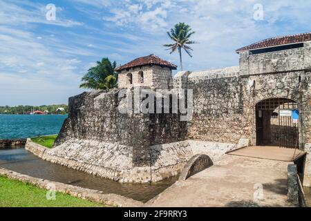 Castillo de San Roam, spanische Kolonialfestung am Eingang zum Izabal-See im Osten Guatemalas. Stockfoto