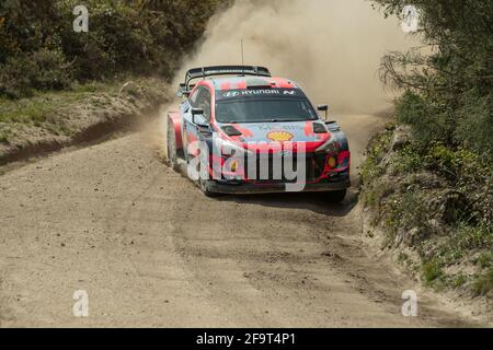 S.Pedro, Portugal - 18. April 2021: Dani SORDO (ESP), Borja ROZADA (ESP), HYUNDAI SHELL MOBIS WRT, HYUNDAI I20 Coupe WRC, Aktion während eines Testtages Stockfoto