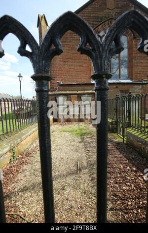 Schottland, Ayrshire, Mauchline Church, Graveyard, 16. April 2021. Markierte Gräber mit Verbindungen zu Robert Burns Stockfoto