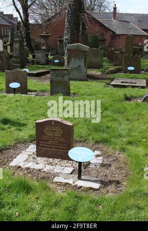 Schottland, Ayrshire, Mauchline Church, Graveyard, 16. April 2021. Markierte Gräber mit Verbindungen zu Robert Burns Stockfoto