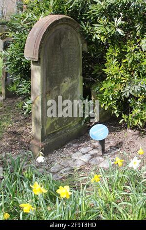 Schottland, Ayrshire, Mauchline Church, Graveyard, 16. April 2021. Markierte Gräber mit Verbindungen zu Robert Burns Stockfoto