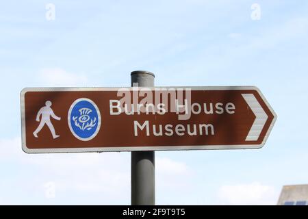 Scotland, Ayrshire, Mauchline,16. April 2021. Burns House & Museum, Castle Street. Schild zum Burns House Museum Stockfoto