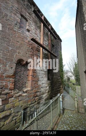 Scotland, Ayrshire, Mauchline, Mauchline Castle,16. April 2021. Gae hinter dem Schloss ist auch als Abt Hunters Tower bekannt. Stockfoto