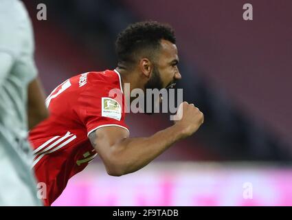 München, Deutschland. April 2021. Fußball: Bundesliga, Bayern München - Bayer Leverkusen, Matchday 30. Der Münchner Stürmer Eric Maxim Choupo-Moting feiert nach seinem Tor. Quelle: Matthias Schrader/AP Pool/dpa/Alamy Live News Stockfoto