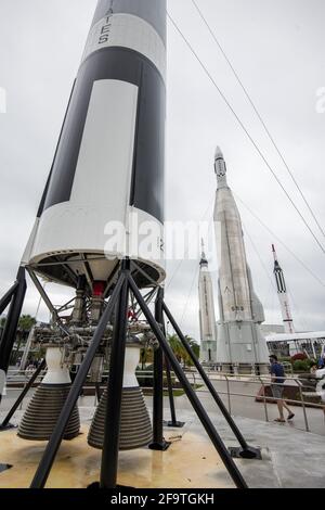 Kennedy Space Center, Usa. April 2021. Die Titan II Rakete, die die Zwillinge-Astronauten in den 1960er Jahren ins All brachte, wird am Dienstag, den 20. April 2021, im Rocket Garden im Besucherzentrum des Kennedy Space Centers auf Merritt Island in Florida gezeigt. Der Start der SpaceX NASA Crew-2 ist für den 22. April 2021 geplant. Foto von Pat Benic/UPI Credit: UPI/Alamy Live News Stockfoto