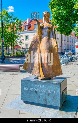 Statue der berühmten Chemikerin Marie Sklodowska-Curie in Warschau Stockfoto