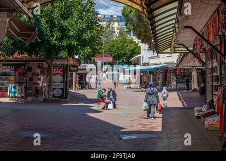 Blick vom Alanya Basar während der Tage der Coronavirus-Pandemie am 3. April 2021. Alanya, ehemals Alaiye, ist eine Badeortstadt von Antalya. Stockfoto