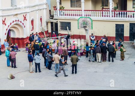 SAN MATEO IXTATAN, GUATEMALA, 18. MÄRZ 2016: Eine Woche vor Ostern beginnen die ersten Feierlichkeiten im Dorf San Mateo Ixtatan. Stockfoto