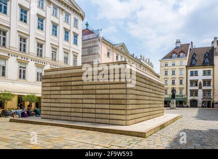 WIEN, ÖSTERREICH, JUNI 2016: Holocaust-Mahnmal auf dem judenplatz in Wien, Österreich. Stockfoto