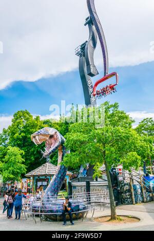 WIEN, ÖSTERREICH, JUNI 2016: Blick auf die schwarze Mammaattraktion im prater in Wien, Österreich. Stockfoto