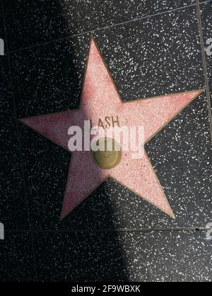 Hollywood, Kalifornien, USA 17. April 2021 EIN allgemeiner Blick auf die Atmosphäre von Slash Star auf dem Hollywood Walk of Fame am 17. April 2021 in Hollywood, Kalifornien, USA. Foto von Barry King/Alamy Stockfoto Stockfoto