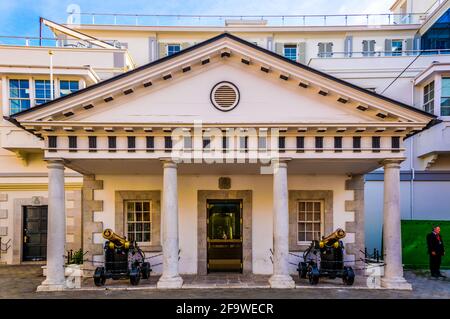 GIBRALTAR, GIBRALTAR, 5. JANUAR 2016: Konventgarde in der Stadt Gibraltar. Stockfoto