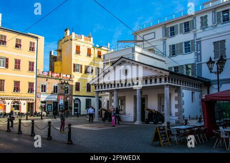 GIBRALTAR, GIBRALTAR, 5. JANUAR 2016: Konventgarde in der Stadt Gibraltar. Stockfoto