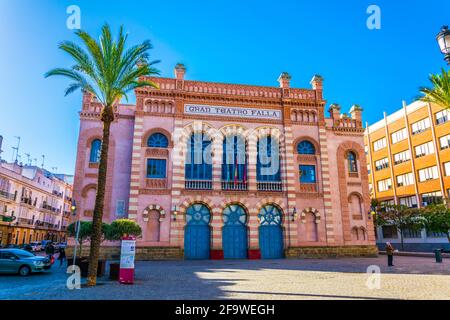 CADAZ, SPANIEN, 6. JANUAR 2016: Gran teatro falla in der spanischen Stadt cadaz Stockfoto