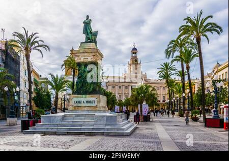 CDIZ, SPANIEN, 6. JANUAR 2016: Blick auf das Rathaus von cdiz auf dem Platz des heiligen johannes von gott Stockfoto