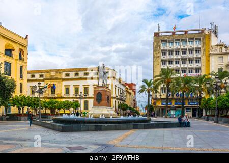 CORDOBA, SPANIEN, 8. JANUAR 2016: Blick auf den platz plaza de las tendillas, der das Hauptzentrum der spanischen Stadt cordoba ist. Stockfoto