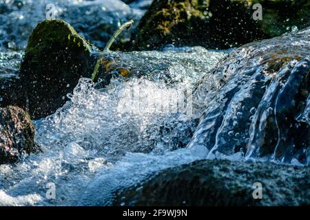 Kleine Kaskade am Fluss gusen in oberösterreich Stockfoto