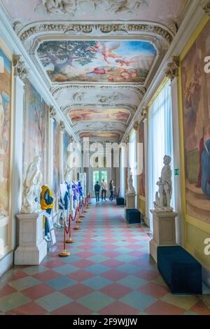 WARSCHAU, POLEN, 13. AUGUST 2016: Blick auf einen Korridor des Wilanow-Palastes in Warschau, Polen. Stockfoto