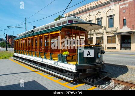 Lowell Open Trolley Streetcar #1602 im National Streetcar Museum auf der Dutton Street in Downtown Lowell, Massachusetts, MA, USA. Stockfoto