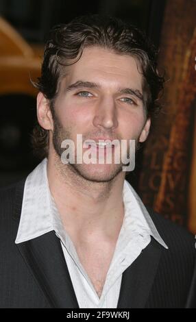 David Benioff bei der Premiere von „Troy“ am 10. Mai 2004 im Ziegfeld Theater in New York City. Foto: Henry McGee/MediaPunch Stockfoto