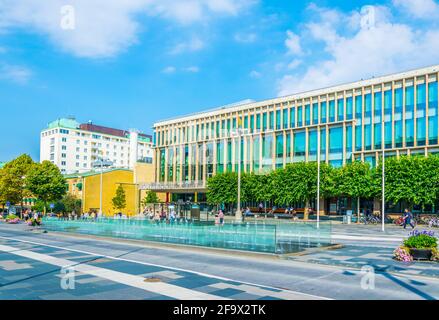 GÖTEBORG, SCHWEDEN, 25. AUGUST 2016: Ansicht der Stadtbibliothek auf dem Gotaplatsen-Platz in Göteborg, Schweden. Stockfoto