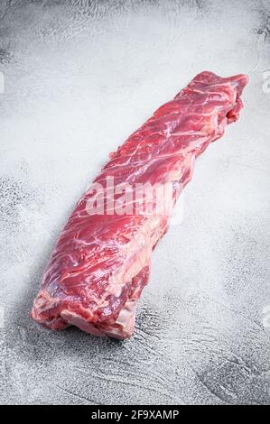 Rohes Kalb Kalb kurze Ersatz Rippenfleisch. Weißer Hintergrund. Draufsicht Stockfoto
