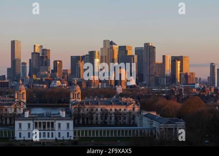 England, London, Greenwich, Canary Wharf Skyline Blick vom Greenwich Park Stockfoto