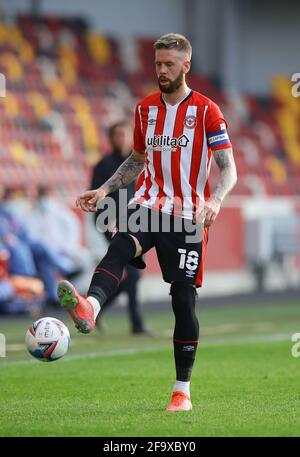 London, England, 20. April 2021. Pontus Jansson von Brentford während des Sky Bet Championship-Spiels im Brentford Community Stadium, London. Bildnachweis sollte lauten: David Klein / Sportimage Stockfoto