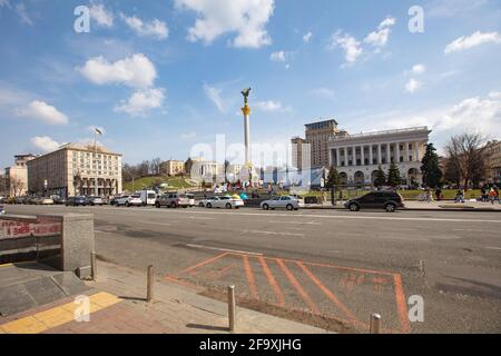 Kiew, Ukraine - 1. April 2021: Unabhängigkeitsdenkmal in Kiew Stockfoto