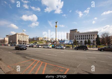 Kiew, Ukraine - 1. April 2021: Unabhängigkeitsdenkmal in Kiew Stockfoto