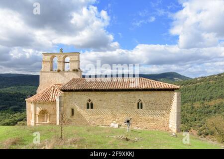 Nahaufnahme der Eremitage von San Pantaleon de Losa In Spanien Stockfoto