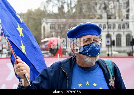 London, Großbritannien. April 2021. SODEM setzt ihre Anti-Brexit-Proteste fort. Parliament Square, Westminster, London. UK Credit: michael melia/Alamy Live News Stockfoto
