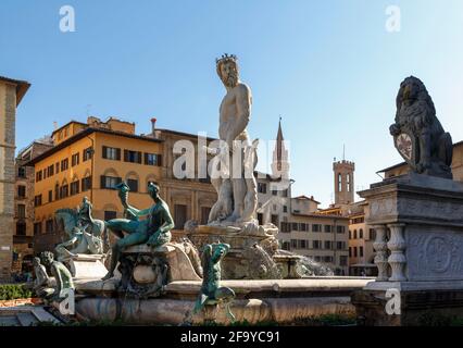 Florenz, Provinz Florenz, Toskana, Italien. Neptunbrunnen, Fontana di Nettuno, von Bartolomeo Ammannati, 1511 – 1592, auf der Piazza della Signoria. Stockfoto