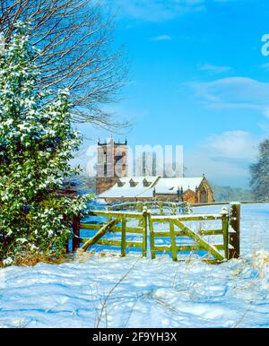 Großbritannien, England, Cheshire, Rostherne Church, Winterszene, Stockfoto