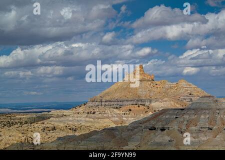 Badlands Canyon, der das Naturgebiet Angels Peak in san juan umgibt die grafschaft New mexico zeigt Sandsteinfarben, wenn das Wetter erodiert Oberfläche Stockfoto