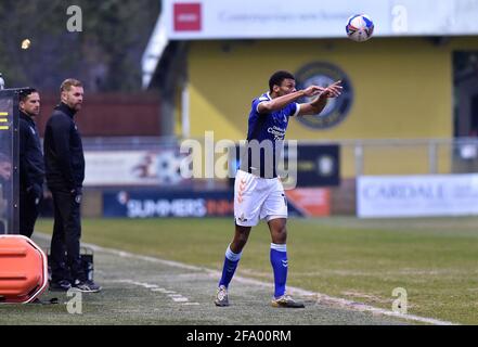 HARROGATE, ENGLAND. APRIL. Kyle Jameson von Oldham Athletic während des Sky Bet League 2-Spiels zwischen Harrogate Town und Oldham Athletic in Wetherby Road, Harrogate am Dienstag, den 20. April 2021. (Kredit: Eddie Garvey) Kredit: MI Nachrichten & Sport /Alamy Live Nachrichten Stockfoto